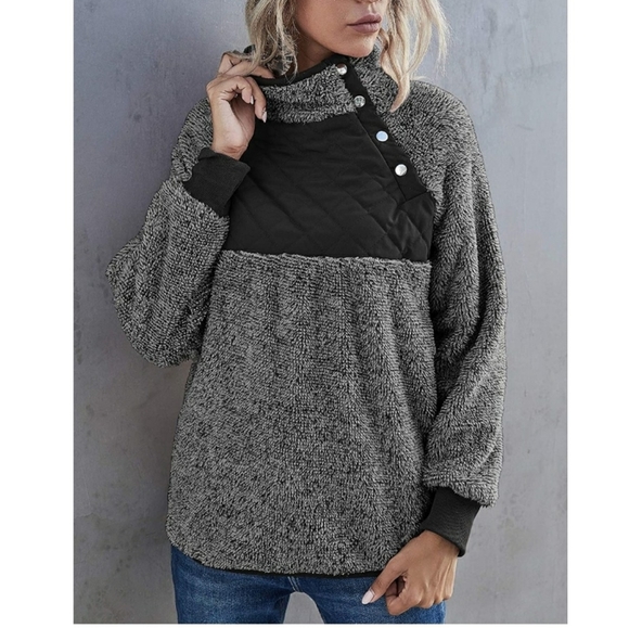 Sweaters - Fleece Pullover Sweatshirt